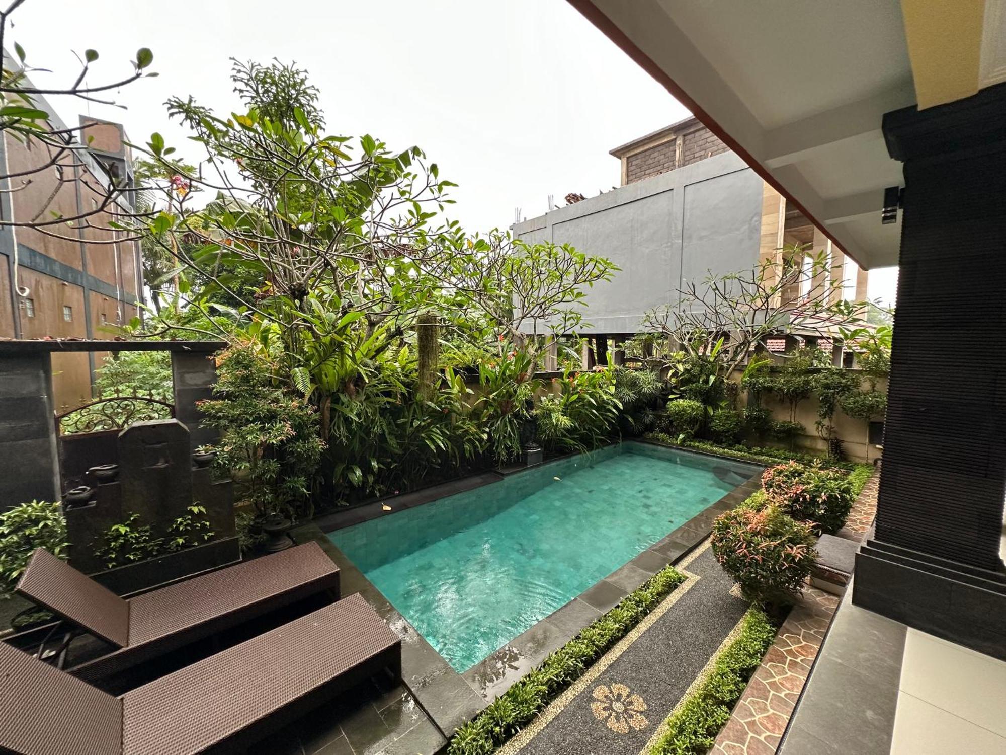 Saputra Guesthouse Ubud Exterior foto